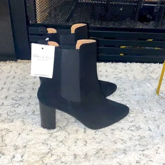 Black suede booties - Picture 1 of 3
